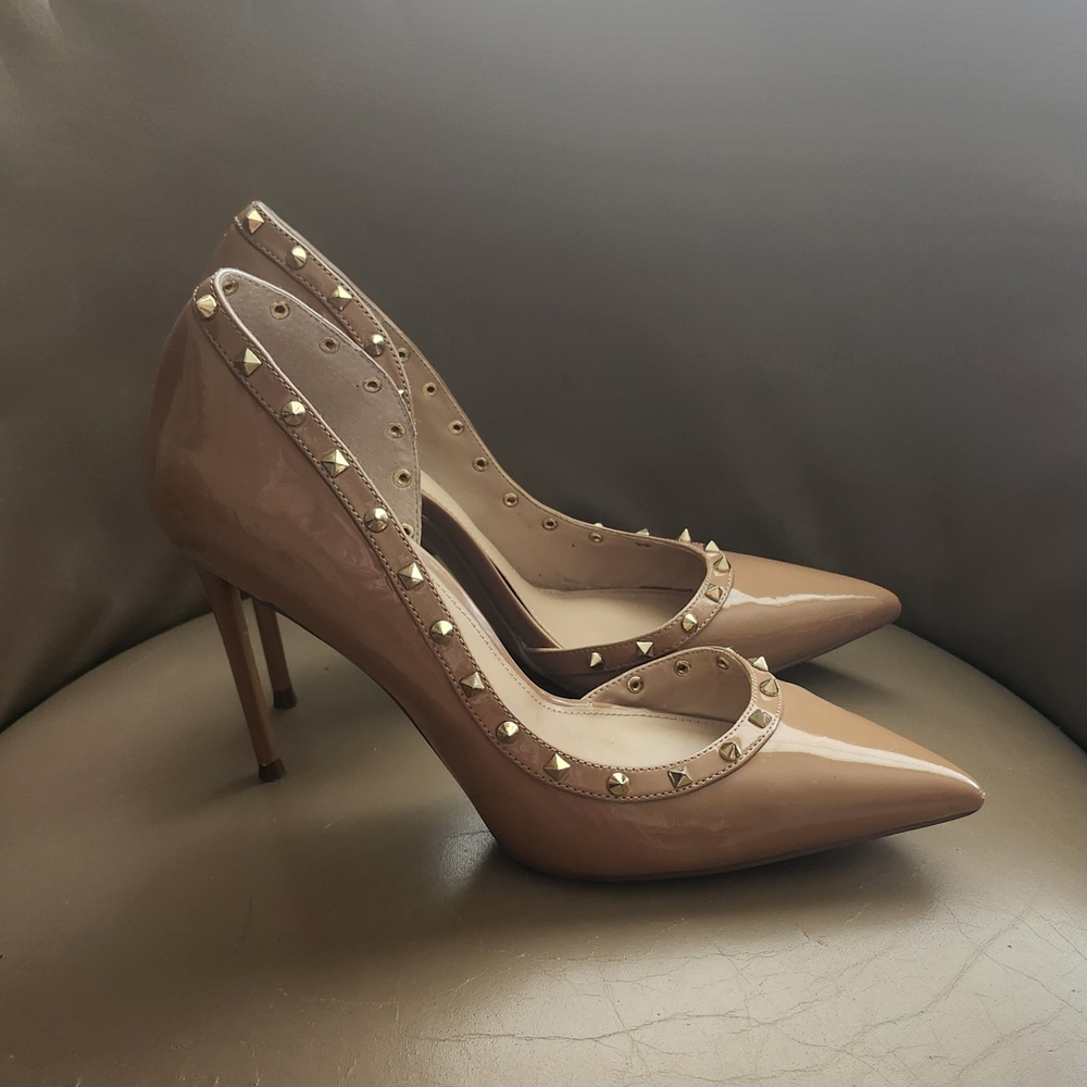 Steve Madden size 10M Brown Studded Velocity Camel Patent high heel Size 10M